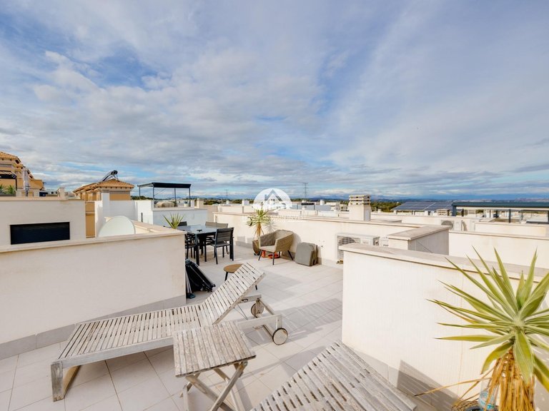 Villa for Sale in Villamartín - Las Filipinas Orihuela Costa, Alicante 38