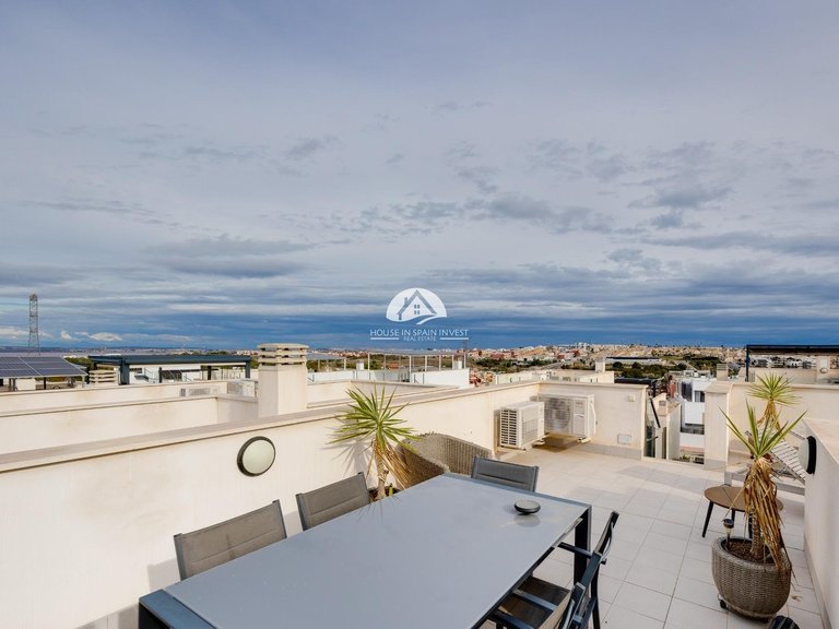 Villa for Sale in Villamartín - Las Filipinas Orihuela Costa, Alicante 39