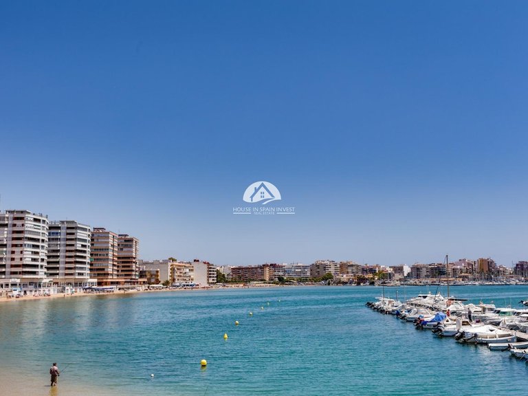 Apartment for Sale in Centro Torrevieja, Alicante 33