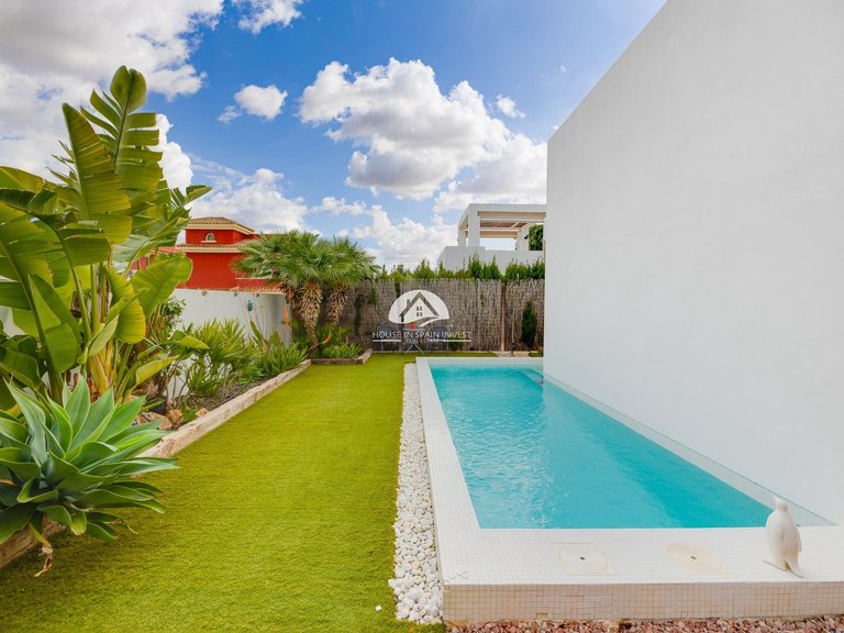 Town House for Sale in Lomas de Cabo Roig Orihuela Costa, Alicante 3