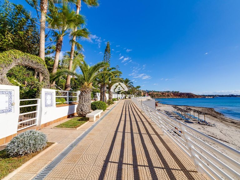 Town House for Sale in Lomas de Cabo Roig Orihuela Costa, Alicante 50