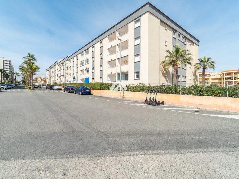 Apartment for Sale in Punta Prima Torrevieja, Alicante 44