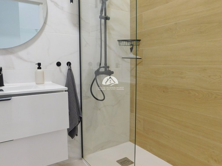 Apartment for Sale in Torrevieja Torrevieja, Alicante 16