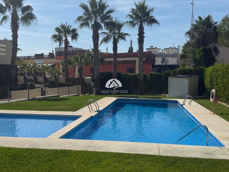 Apartment for Sale in Villamartín - Las Filipinas Orihuela Costa, Alicante 2