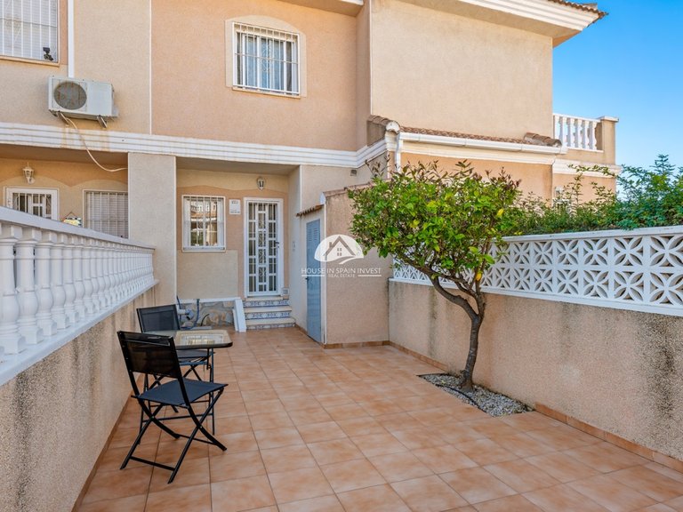 Town House for Sale in Rojales Rojales - Ciudad Quesada, Alicante 1