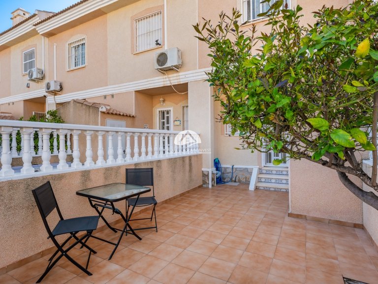 Town House for Sale in Rojales Rojales - Ciudad Quesada, Alicante 2
