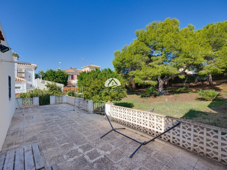 Villa for Sale in Los Balcones Torrevieja, Alicante 27