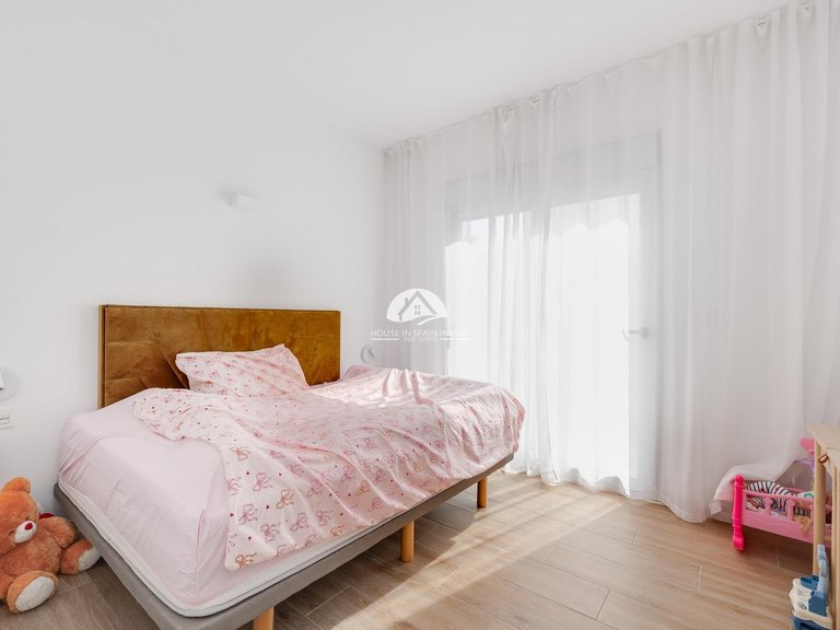 Villa for Sale in Los Frutales Torrevieja, Alicante 8