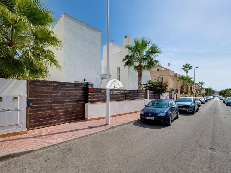Villa for Sale in Los Frutales Torrevieja, Alicante 21