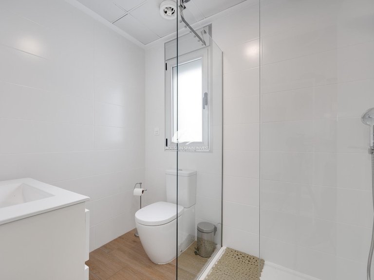 Villa for Sale in Los Frutales Torrevieja, Alicante 32