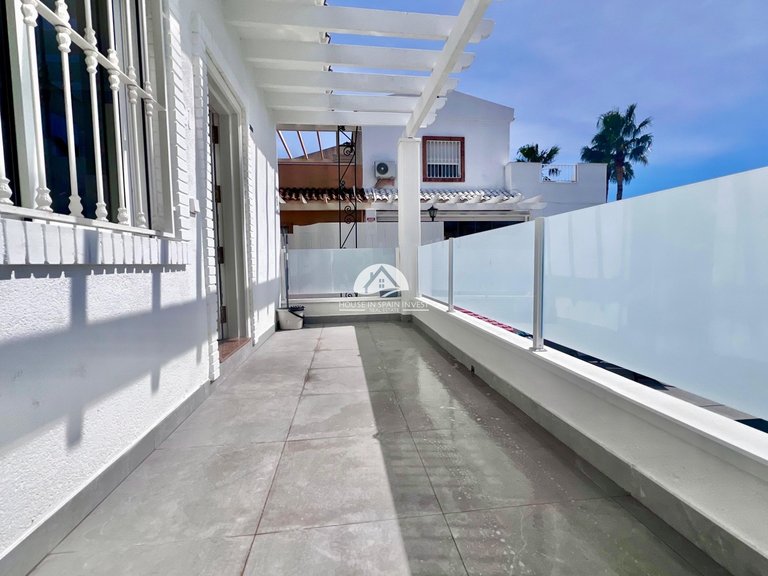 Villa for Sale in Villamartín - Las Filipinas San Miguel De Salinas, Alicante 5