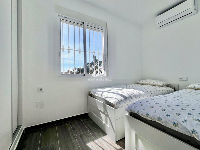 Villa for Sale in Villamartín - Las Filipinas San Miguel De Salinas, Alicante 17