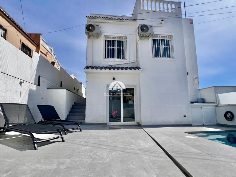 Villa for Sale in Villamartín - Las Filipinas San Miguel De Salinas, Alicante 42