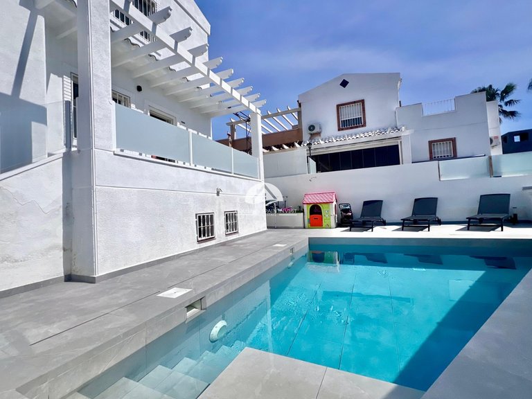 Villa for Sale in Villamartín - Las Filipinas San Miguel De Salinas, Alicante 44
