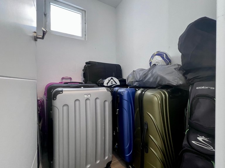 Villa for Sale in Villamartín - Las Filipinas San Miguel De Salinas, Alicante 46