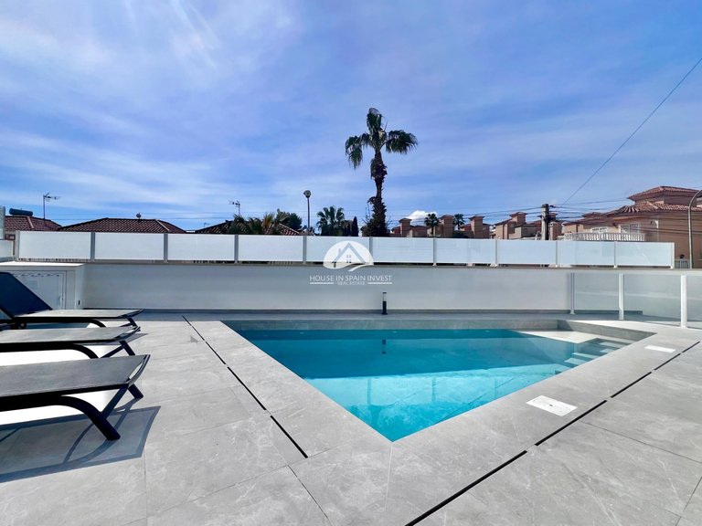 Villa for Sale in Villamartín - Las Filipinas San Miguel De Salinas, Alicante 50