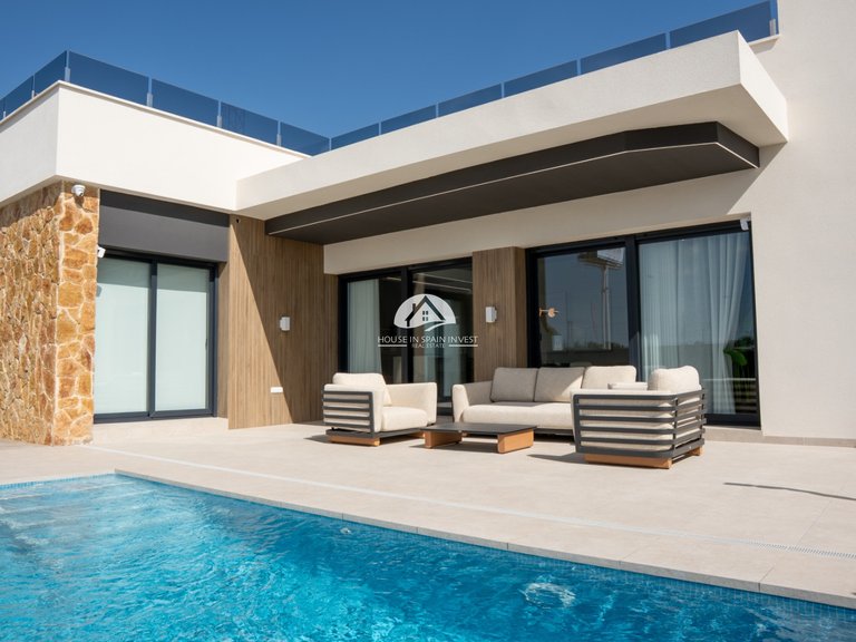 Villa for Sale in Ciudad Quesada Rojales - Ciudad Quesada, Alicante 1