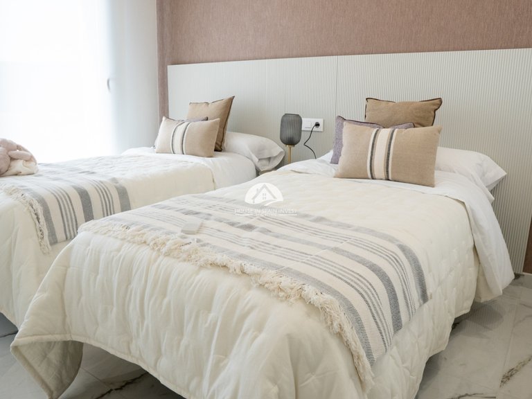 Villa for Sale in Ciudad Quesada Rojales - Ciudad Quesada, Alicante 13