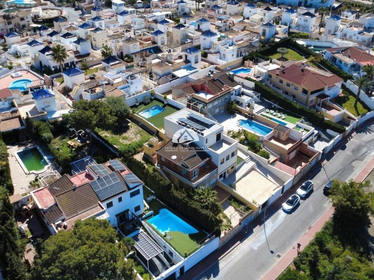 Villa for Sale in Los Balcones Torrevieja, Alicante 10