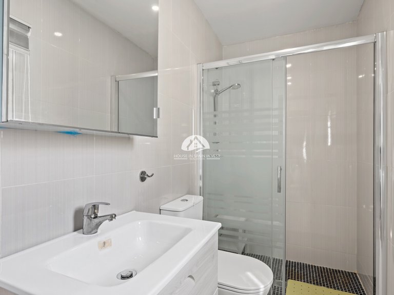 Villa for Sale in Ciudad Quesada Rojales - Ciudad Quesada, Alicante 16