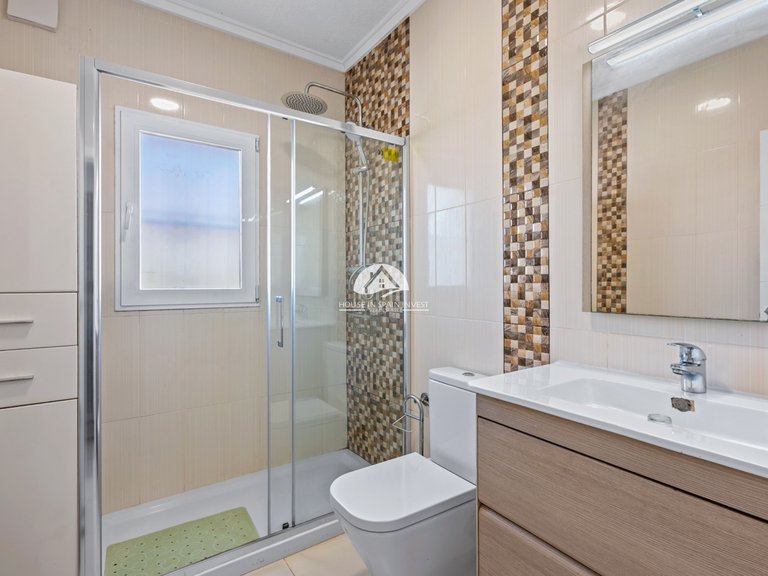 Villa for Sale in Ciudad Quesada Rojales - Ciudad Quesada, Alicante 20