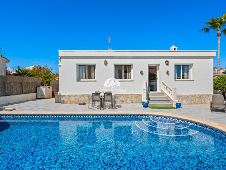 Villa for Sale in Ciudad Quesada Rojales - Ciudad Quesada, Alicante 21