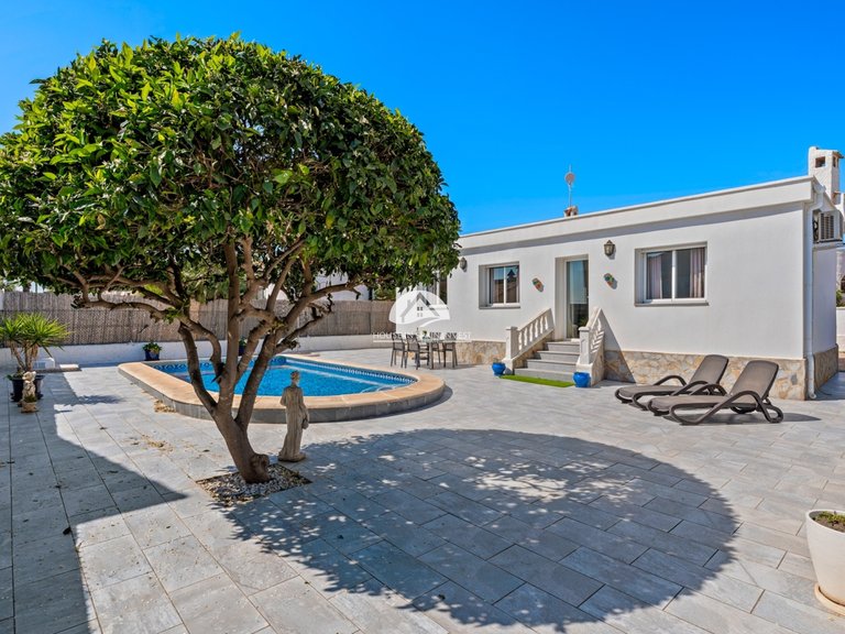 Villa for Sale in Ciudad Quesada Rojales - Ciudad Quesada, Alicante 22