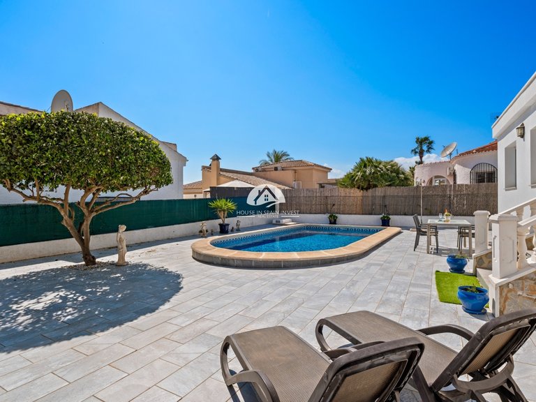Villa for Sale in Ciudad Quesada Rojales - Ciudad Quesada, Alicante 23