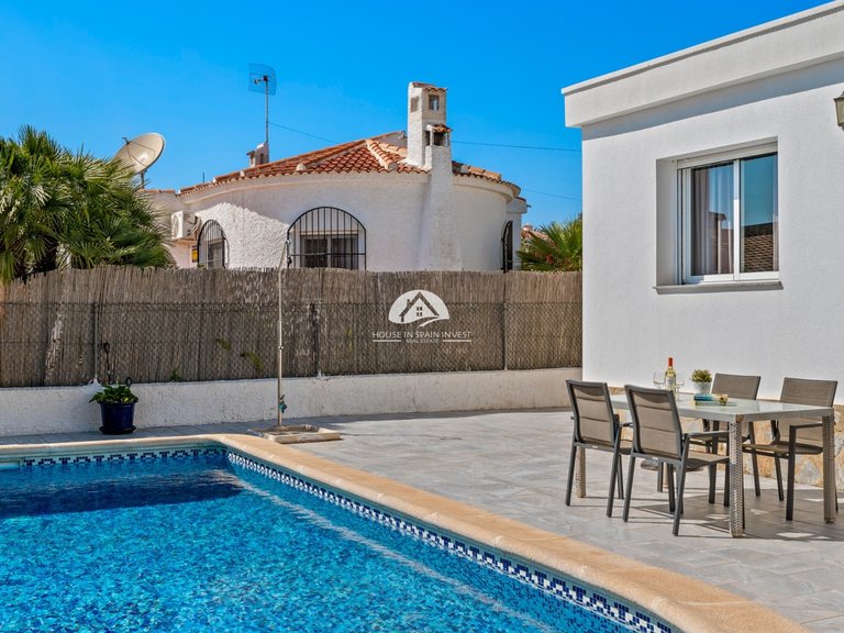 Villa for Sale in Ciudad Quesada Rojales - Ciudad Quesada, Alicante 24