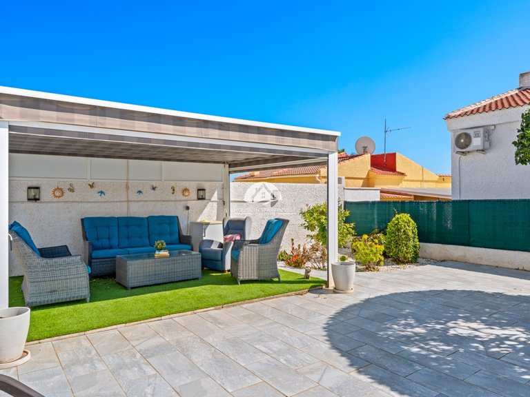 Villa for Sale in Ciudad Quesada Rojales - Ciudad Quesada, Alicante 27