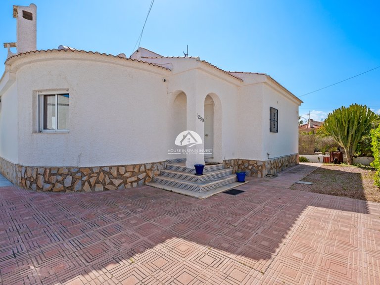Villa for Sale in Ciudad Quesada Rojales - Ciudad Quesada, Alicante 28