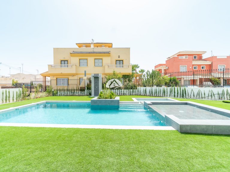 Apartment for Sale in Torrevieja Torrevieja, Alicante 34