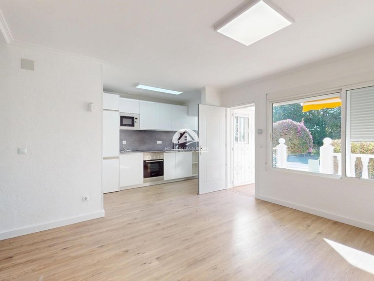 Apartment for Sale in Villamartín - Las Filipinas Orihuela Costa, Alicante 4