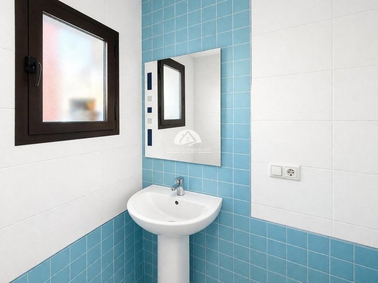 Town House for Sale in Aguas Nuevas - Sector 25 Torrevieja, Alicante 7