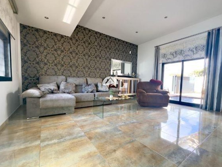 Villa for Sale in Torre de la Horadada Pilar De La Horadada, Alicante 10