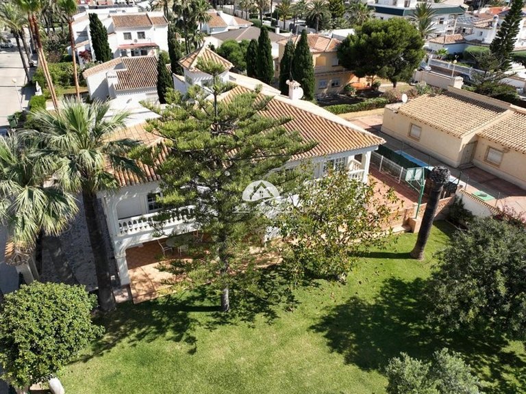 Villa for Sale in Cabo roig Orihuela Costa, Alicante 11