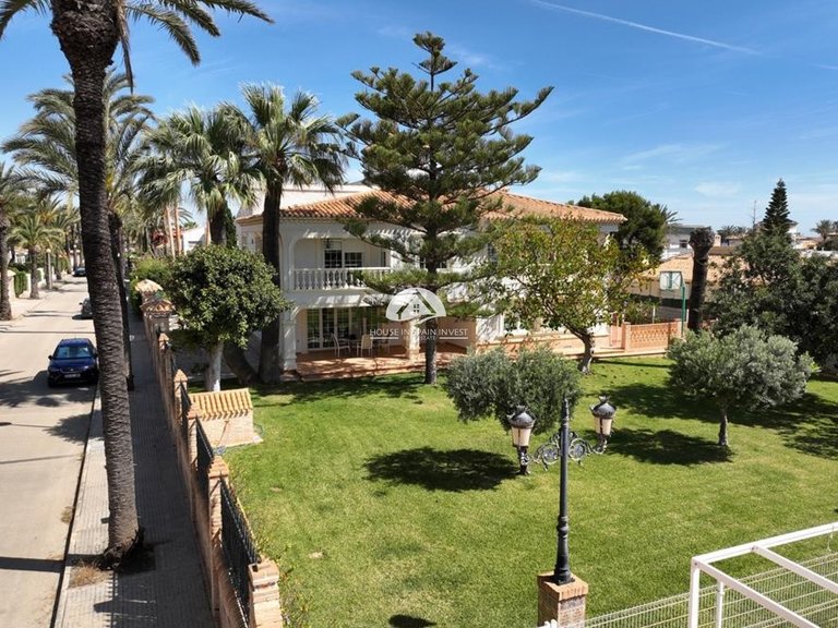 Villa for Sale in Cabo roig Orihuela Costa, Alicante 15