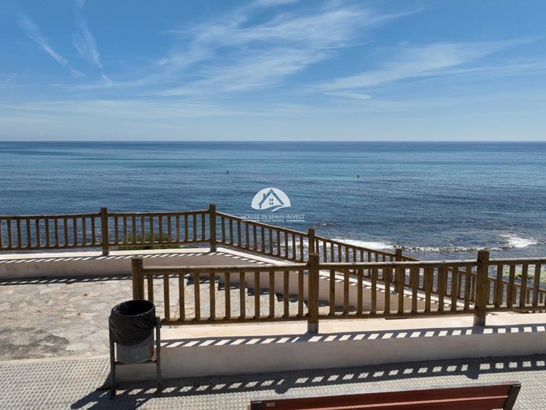 Villa for Sale in Cabo roig Orihuela Costa, Alicante 17