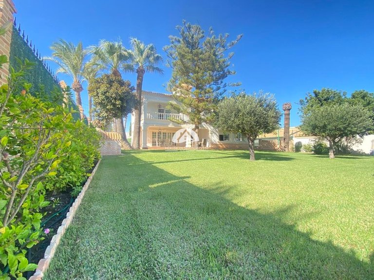 Villa for Sale in Cabo roig Orihuela Costa, Alicante 21