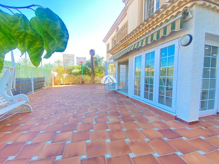 Villa for Sale in Cabo roig Orihuela Costa, Alicante 38