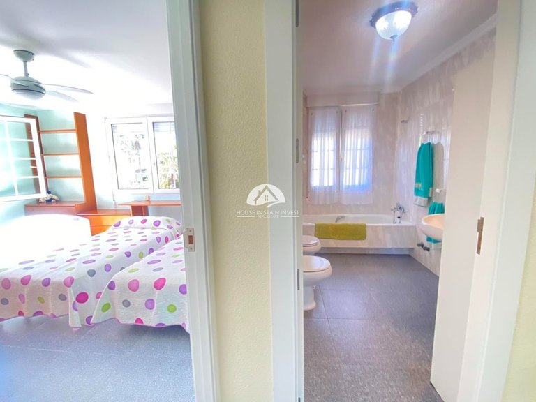 Villa for Sale in Cabo roig Orihuela Costa, Alicante 43