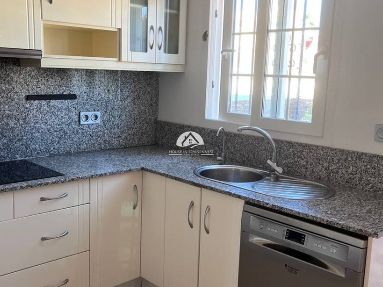 Town House for Sale in Guardamar - El Raso Guardamar Del Segura, Alicante 9