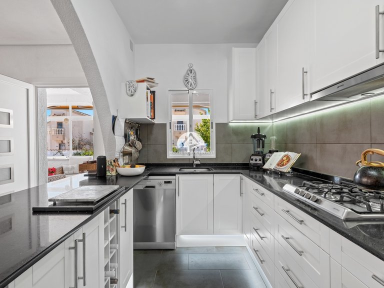 Villa for Sale in Rojales Rojales - Ciudad Quesada, Alicante 7