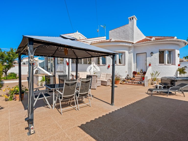 Villa for Sale in Rojales Rojales - Ciudad Quesada, Alicante 25