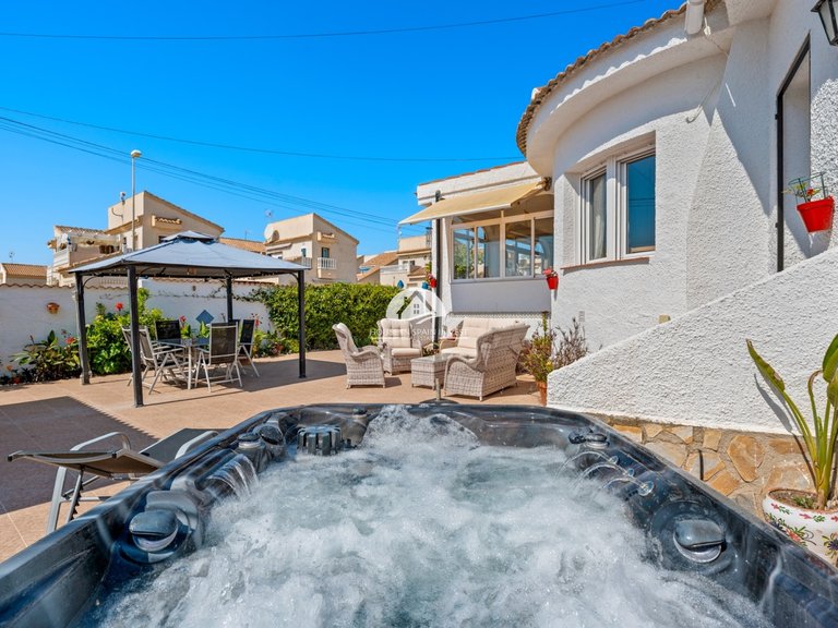 Villa for Sale in Rojales Rojales - Ciudad Quesada, Alicante 29