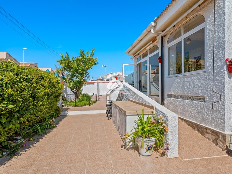 Villa for Sale in Rojales Rojales - Ciudad Quesada, Alicante 32