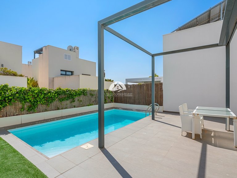 Villa for Sale in Ciudad Quesada Rojales - Ciudad Quesada, Alicante 5