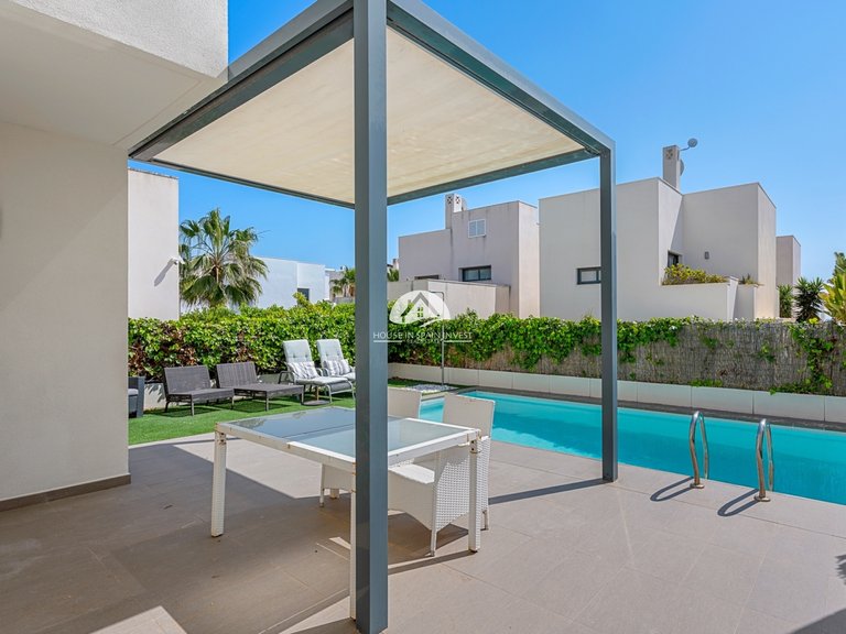 Villa for Sale in Ciudad Quesada Rojales - Ciudad Quesada, Alicante 6