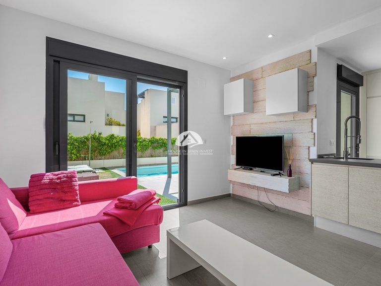 Villa for Sale in Ciudad Quesada Rojales - Ciudad Quesada, Alicante 16