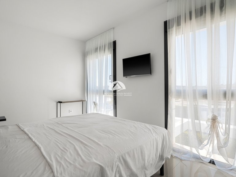 Villa for Sale in Ciudad Quesada Rojales - Ciudad Quesada, Alicante 17